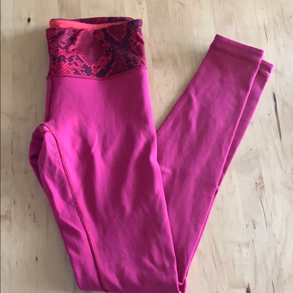 Lululemon leggings size 6